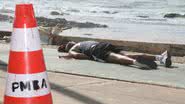 Imagem Argentino morto na orla de Salvador é enterrado