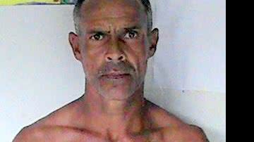 Imagem Preso foge de cadeia e rouba arma na sala do delegado