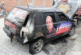 Imagem Carro de candidato a vereador pega fogo