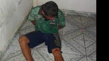 Imagem Homem é preso por abusar das filhas e esfaquear companheira
