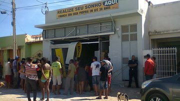 Imagem Bandidos explodem agência bancária de Tanhaçu