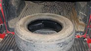 Imagem Dois quilos de crack são encontrados dentro de pneu