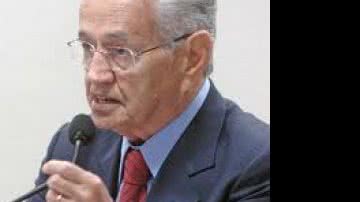 Imagem Morre senador Eliseu Resende