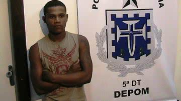 Imagem Jovem é flagrado com 20 pedras de crack em Paripe