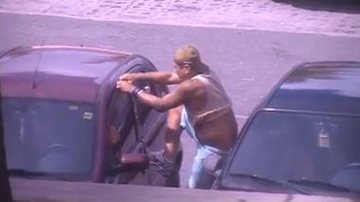 Imagem Polícia identifica arrombador de carro do Costa Azul