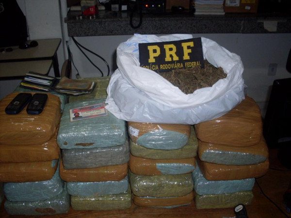 Imagem PRF apreende 40kg de maconha com ex-detento acusado de matar PM