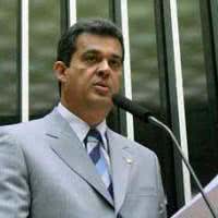 Imagem Sérgio Brito confirma burburinho e adere ao PSD