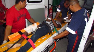 Imagem  Quatro pessoas são baleadas em Eunápolis