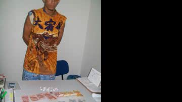 Imagem Traficante é preso em flagrante com cocaína em São Félix do Coribe