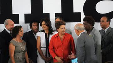 Imagem A Carta aos brasileiros de Dilma