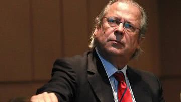 Imagem Dirceu clama por julgamento