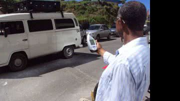 Imagem Propagandas eleitorais dos carros de som atormentam população