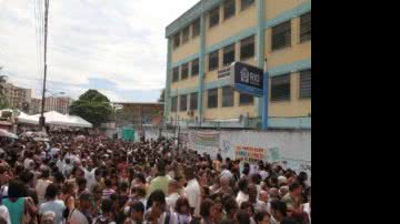 Imagem Feridos no massacre de Realengo continuam internados