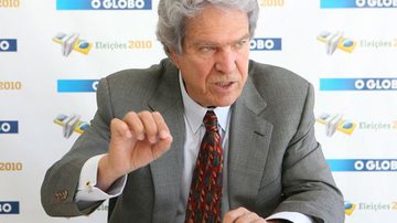 Imagem Ex-ministro Hélio Costa sofre infarto em Minas Gerais