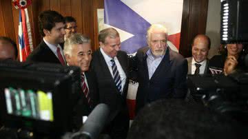 Imagem Governador assina protocolo da Itaipava
