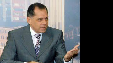Imagem João Henrique derruba o secretariado
