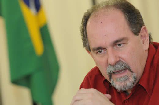 Imagem Dutra renuncia oficialmente comando do PT