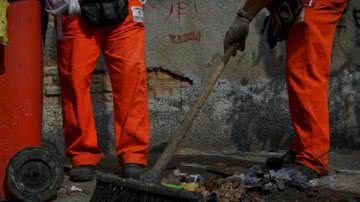 Imagem Limpurb se compromete com a limpeza depois da Parada Gay