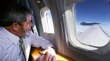Imagem Lula continua viajando…