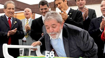 Imagem Lula comemora seus 65 anos 