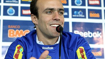 Imagem Roger rescinde com o Cruzeiro e volta a ser especulado no Bahia