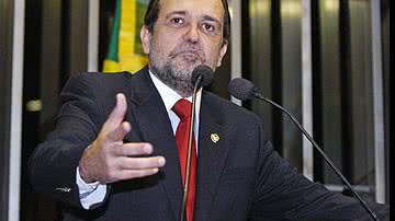 Imagem Walter Pinheiro defende projeto sobre TV por assinatura