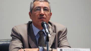 Imagem Ministro da Saúde visita hospital em Salvador