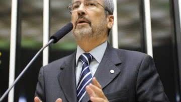 Imagem Imbassahy diz que governo investiu mais em propaganda que na PM