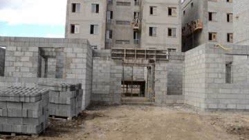 Imagem Construtora suspende obras e atrasa entrega de imóveis