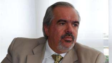 Imagem Mesmo sem nomeação, deputado já despacha em ministério