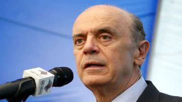 Imagem José Serra em clima de campanha