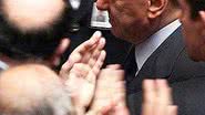 Imagem Berlusconi segue premiê