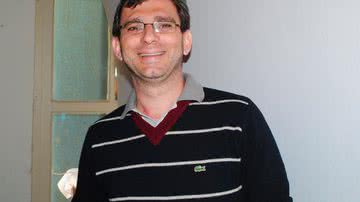 Imagem  Após críticas, prefeito abre mão de super salário 