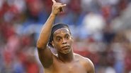 Imagem Traffic cobra R$ 6 milhões do Flamengo por salários pagos a Ronaldinho