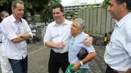 Imagem Presidente da Oi visita local do incêndio