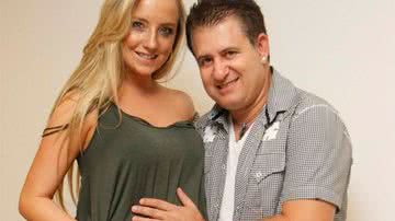 Imagem Marrone é flagrado aos beijos com amante