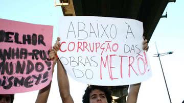 Imagem População comemora "aniversário" do metrô