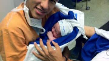 Imagem Nasce o primeiro filho do atacante Neymar