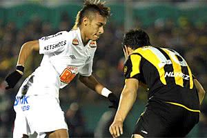 Imagem Santos arranca bom empate com Peñarol na final da Libertadores