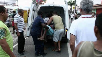 Imagem São Francisco do Conde: folião bebe demais e se acidenta 