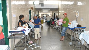 Imagem Pacientes sofrem com superlotação em Hospital Geral de Conquista