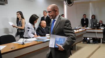 Imagem Demóstenes busca PMDB para não ser cassado
