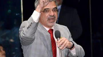 Imagem Senadores não querem relatar caso Demóstenes