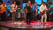 Imagem Jammil canta sucesso no Caldeirão do Huck