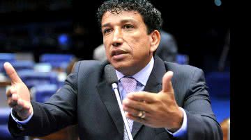 Imagem Apenas dois negros no Senado