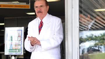 Imagem Sarney sai em defesa de Rebelo