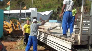 Imagem Sucom apreende materiais de obra irregular na Av. ACM