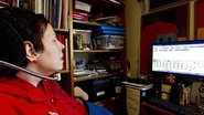 Imagem Mulher paralisada há dez anos por derrame defende tese de doutorado