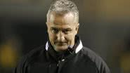 Imagem Dorival ameça pedir demissão