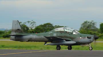Imagem Avião militar cai em Porto Velho